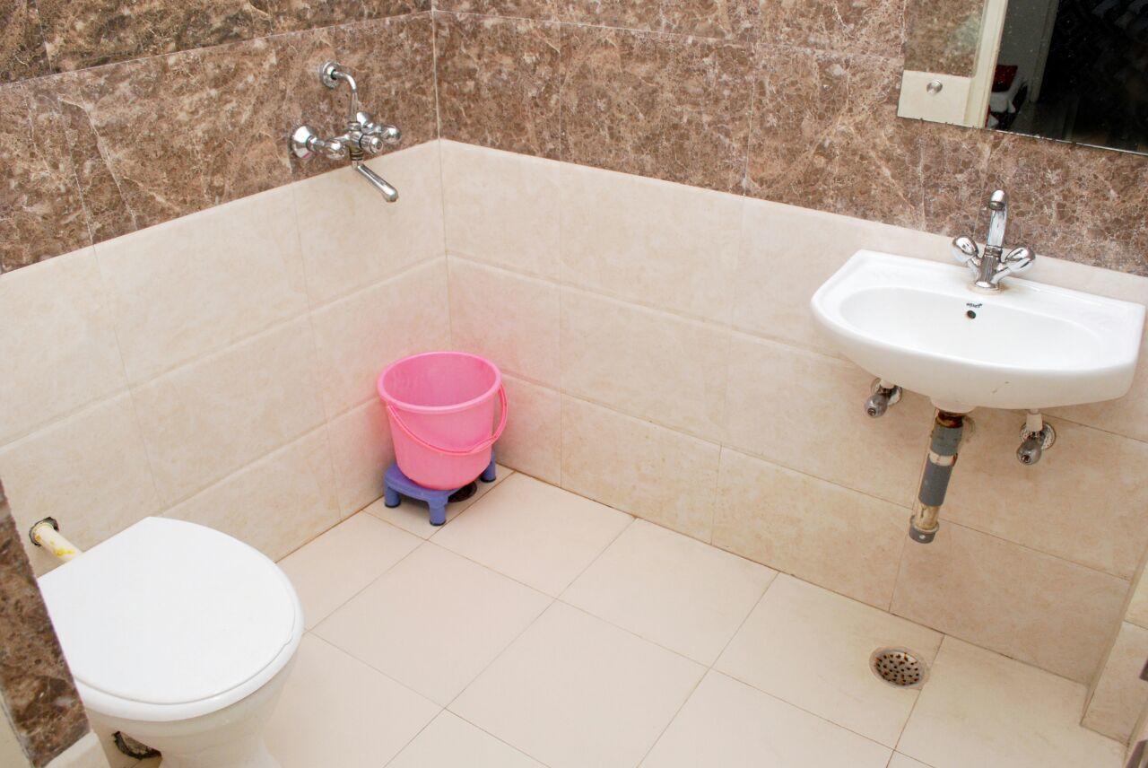 אגרה Hotel Harish Palace מראה חיצוני תמונה