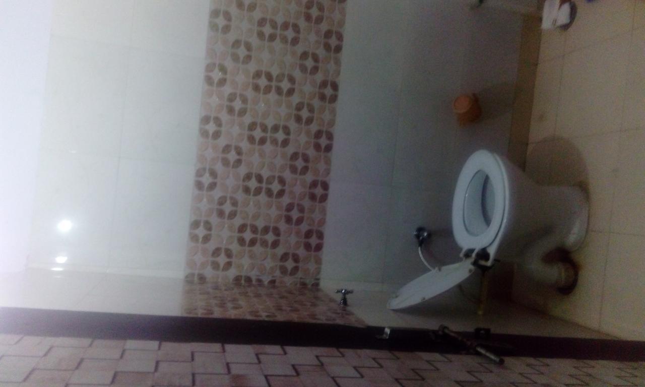 אגרה Hotel Harish Palace מראה חיצוני תמונה
