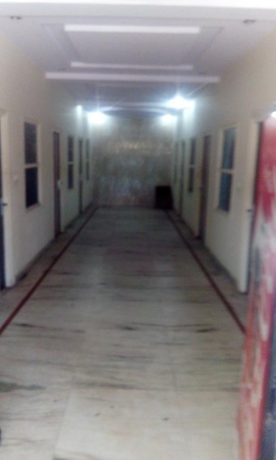 אגרה Hotel Harish Palace מראה חיצוני תמונה